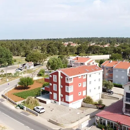 M & M, Schoene Nur 200m Vom Apartmán *
