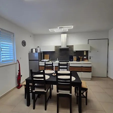 M & M, Schoene Nur 200m Vom Apartment