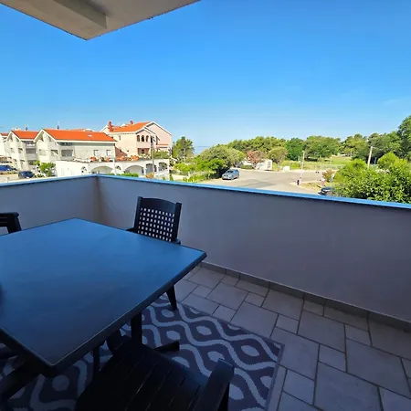 M & M, Schoene Nur 200m Vom Apartmán *